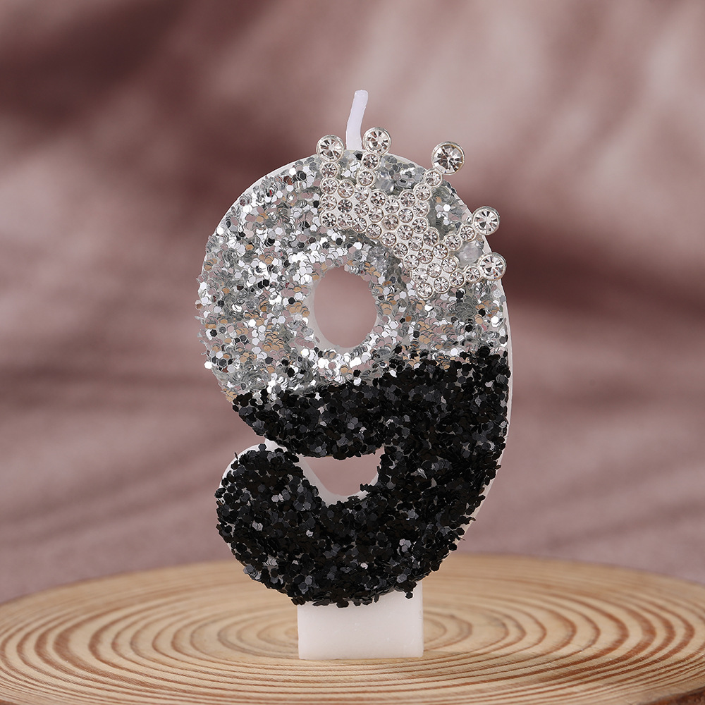 Black Silver Gradient Crown Ha - огляд і ціна Holiday Candle Set